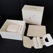 Słuchawki bezprzewodowe dokanałowe Apple AirPods Pro 3