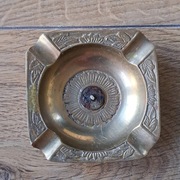 Wyjątkowy mosiężny świecznik vintage – kwadratowy, 7,5 cm