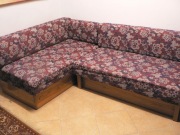 Rozkładana kanapa narożna, drewno, lniana tapicerka