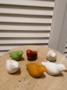 Figurka ceramiczna ptaszek
