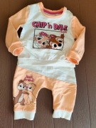 23. Biało morelowy dresik dziecięcy Chip i Dale rozmiar 68