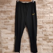 Spodnie dresowe Nike L.