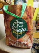 TORBA Z BIEDRONKI; DYSKRETNY UROK ZUBOŻAŁEJ BURŻUAZJI