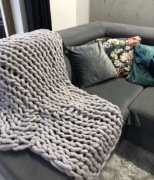 Koc pleciony z wełny 