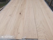 Deski dębowe z otworami.