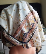 Apaszka szal kupon na bluzkę spódnicę 100% jedwab silk boho 176x 92cm