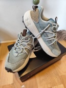 Buty sportowe Under Armour 36.5cm