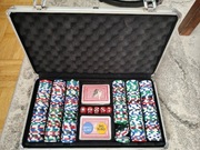 Zestaw żetonów do pokera w eleganckiej walizce aluminiowej. 