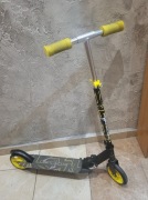 Hulajnoga Playgrund czarno żółta