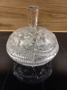 Bomboniera misa pojemnik szkło cięte  Vintage PRL z pokrywką kryształ