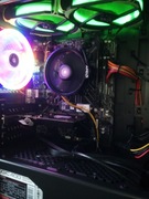 Komputer stacjonarny.