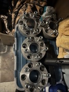 Dystanse SWS prawie nowe 5x114.3