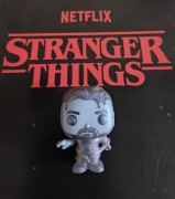 Figurka Hopper UD Kinder Joy Stranger Things 