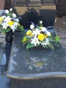 Komplet nagrobny WIĄZANKA STROIK kompozycja na grób cmentarz pomnik STROIKI