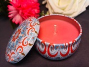 Świeca sojowa w dekoracyjnym pojemniku, piwonia