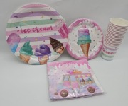 Zestaw urodzinowy na stół motyw lody talerzyki kubeczki serwetki