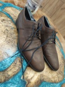 Półbuty skórzane marki Bugatti 