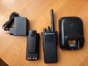 Radiotelefon Motorola DP4400 UHF 403-527 MHz + ładowarka