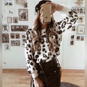 Sweter w cętki