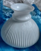 Szklany klosz ,umbra frezowany do lampy typu naftowa