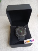 Zegarek sportowy nie smartwatch. Liczy kroki + kompas.