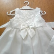 piękna jasnokremowa  sukienka -rozmiar-92cm