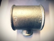 Trójnik ocynk 2 1/2x1" dn 65/25 EE Zawiercie