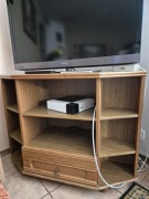 Stolik RTV narożny, okleina dębowa