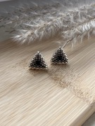 Kolczyki z japońskich koralików.