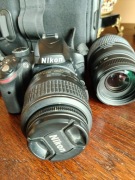 Nikon D3200 z obiektywem 18-55 mm + tele 70-300 mm- tylko 7,3 tys. zdjęć !