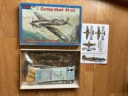 Curtiss Hawk 81-A2 American "Flying Tigers" Over China AML 1:72