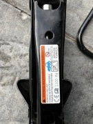 Podnośnik lewadek samochodowy