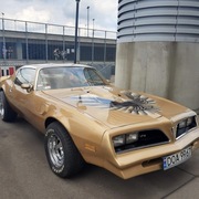 Pontiac Trans/Am Gold zloty 6.6l 1978' auto amerykan Smokey and the Bandit