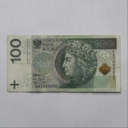 Banknot kolekcjonerski 100zł seria AA 7493050 2012r.