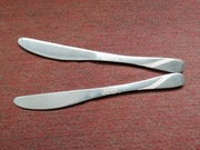 Nóż obiadowy KINGHOFF 16/10.Dwa noże.Sztućce.