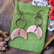 Miedziane kolczyki z runami Uruz i Fehu