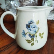 Dzbanek, mlecznik z motywem kwiatowym.Tułowice 