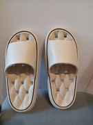 Klapki męskie plażowe.