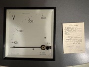 Woltomierz analogowy 400V