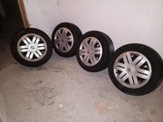 Komplet kół od Laguny 3 z oponami zimowymi Good Year 205/60 R16 96H