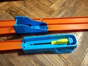 ZESTAW HOT WHEELS TOR SKOCZNIA WYŚCIG + AUTO 