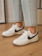 Nike Air Force 1 38 białe sneakersy damskie skórzane streetwear klasyczne