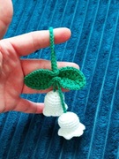 Kwiaty dzwonka wykonane na szydełku, brelok, zawieszka 