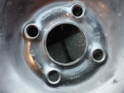 Felgi stalowe Opel Corsa D  z oponami zimowymi.