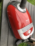 Odkurzacz Miele S5 300-2200W w super stanie