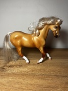 Empire Industries Grand Champions konik 