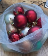 LICYTACJA!! Ok. 70szt. Różne bombki choinkowe 