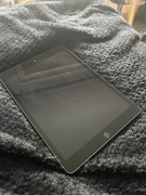 ipad 9 gen 64 gb + klawiatura logitech combo touch 