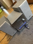 Wieża stereo Daewoo RD-430SUX – DVD, karaoke, AUX, USB – sprawna 