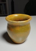 Nieduże naczynie - wazon lub czarka o wyjątkowej barwie